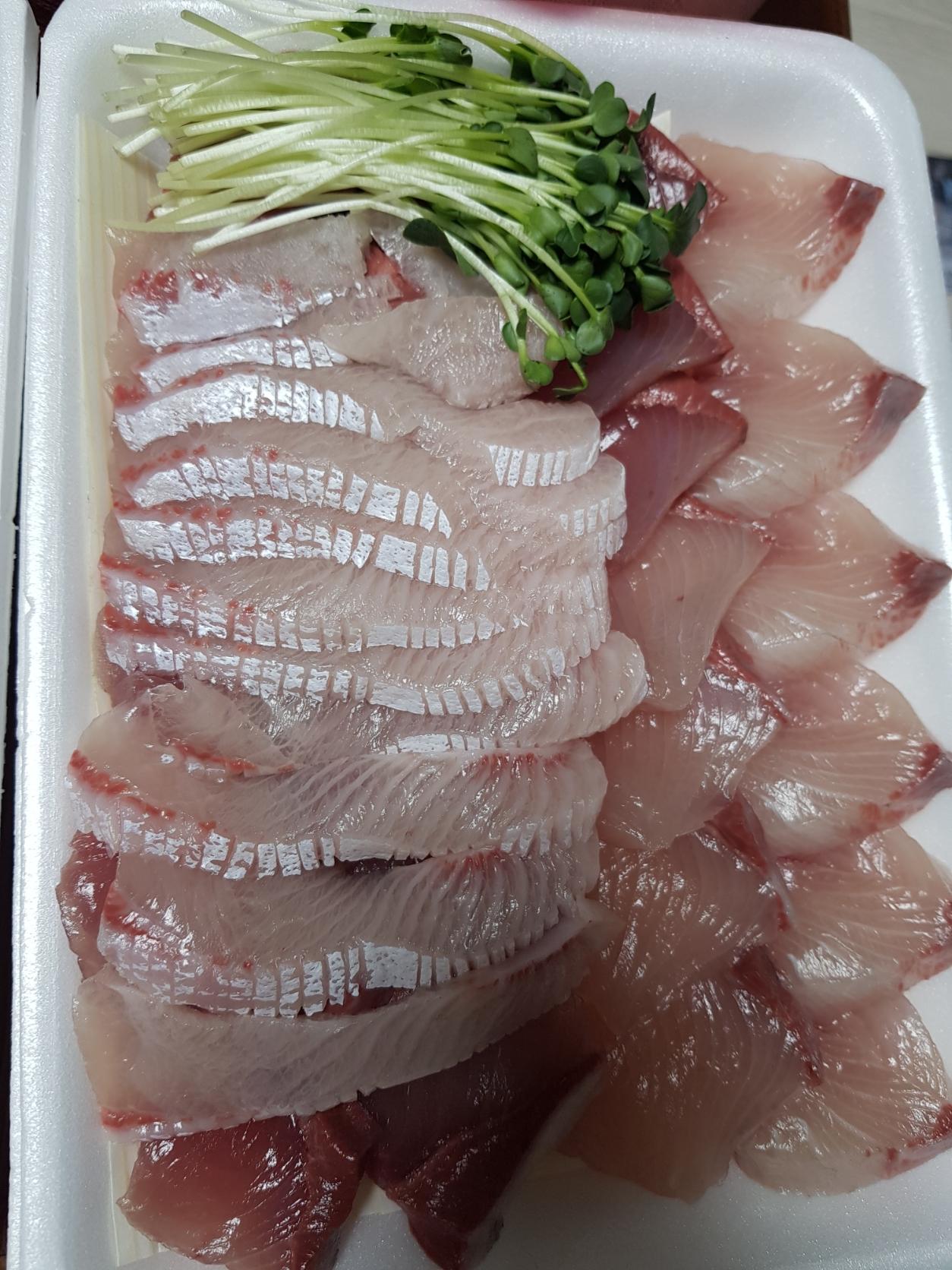  1/21)겨울철 별미, 대방어회에 소주한잔. 이런게 행복이죠.(동부회센터, 볶음밥)