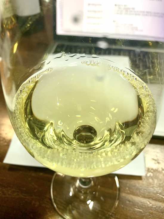 PetaLuma Wines White Label Chardonnay 2016의 색