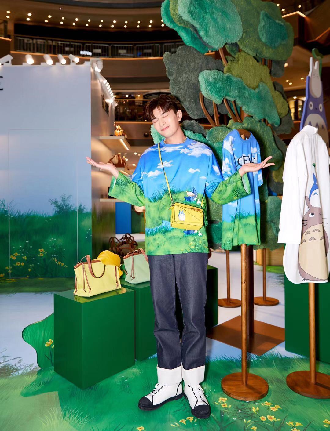  [LOEWE x STUDIO GHIBLI] 로에베 X 스튜디오 지브라 이웃집 토토로 반팔 티셔츠