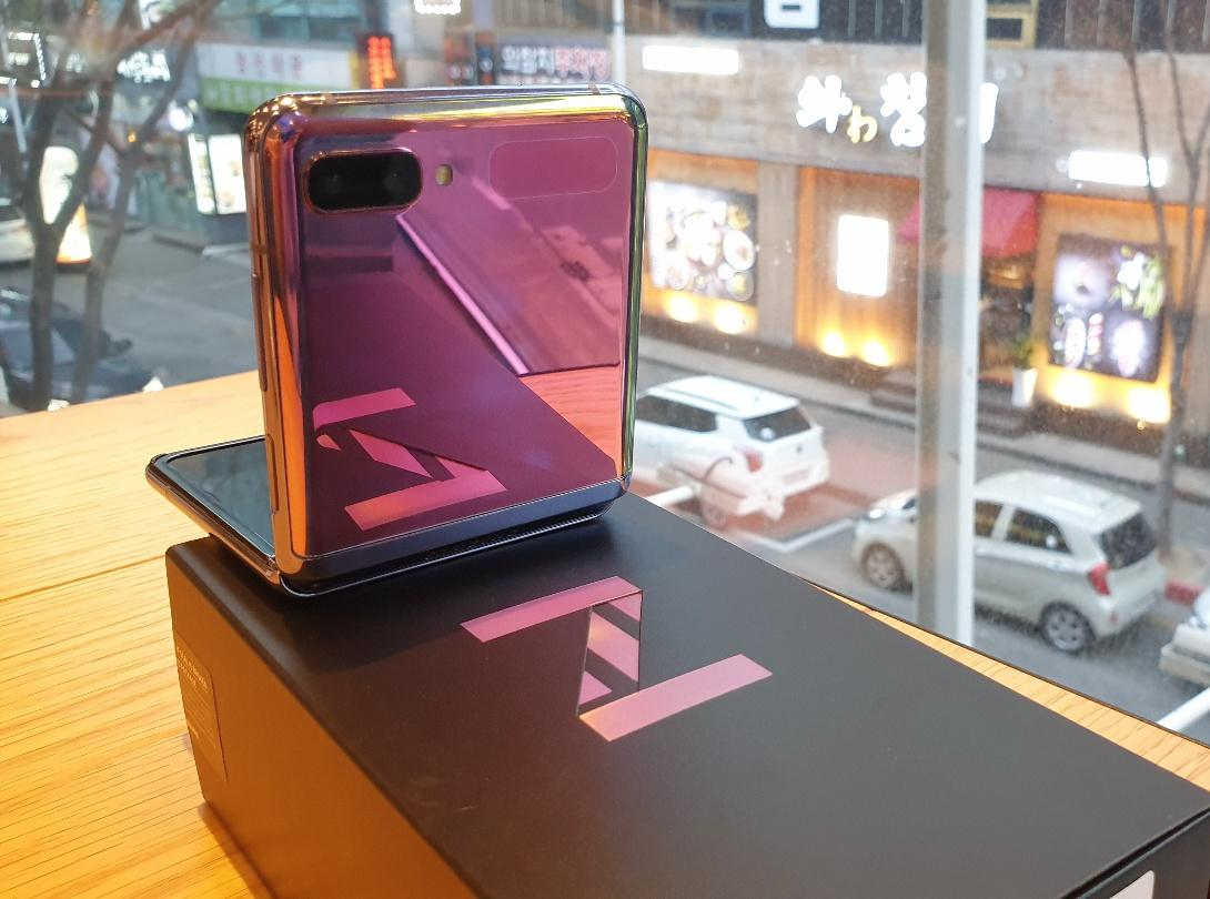  뒤늦은 삼성 제트플립(Z Flip) 언박싱(UnBoxing) 리뷰담 #광고아님