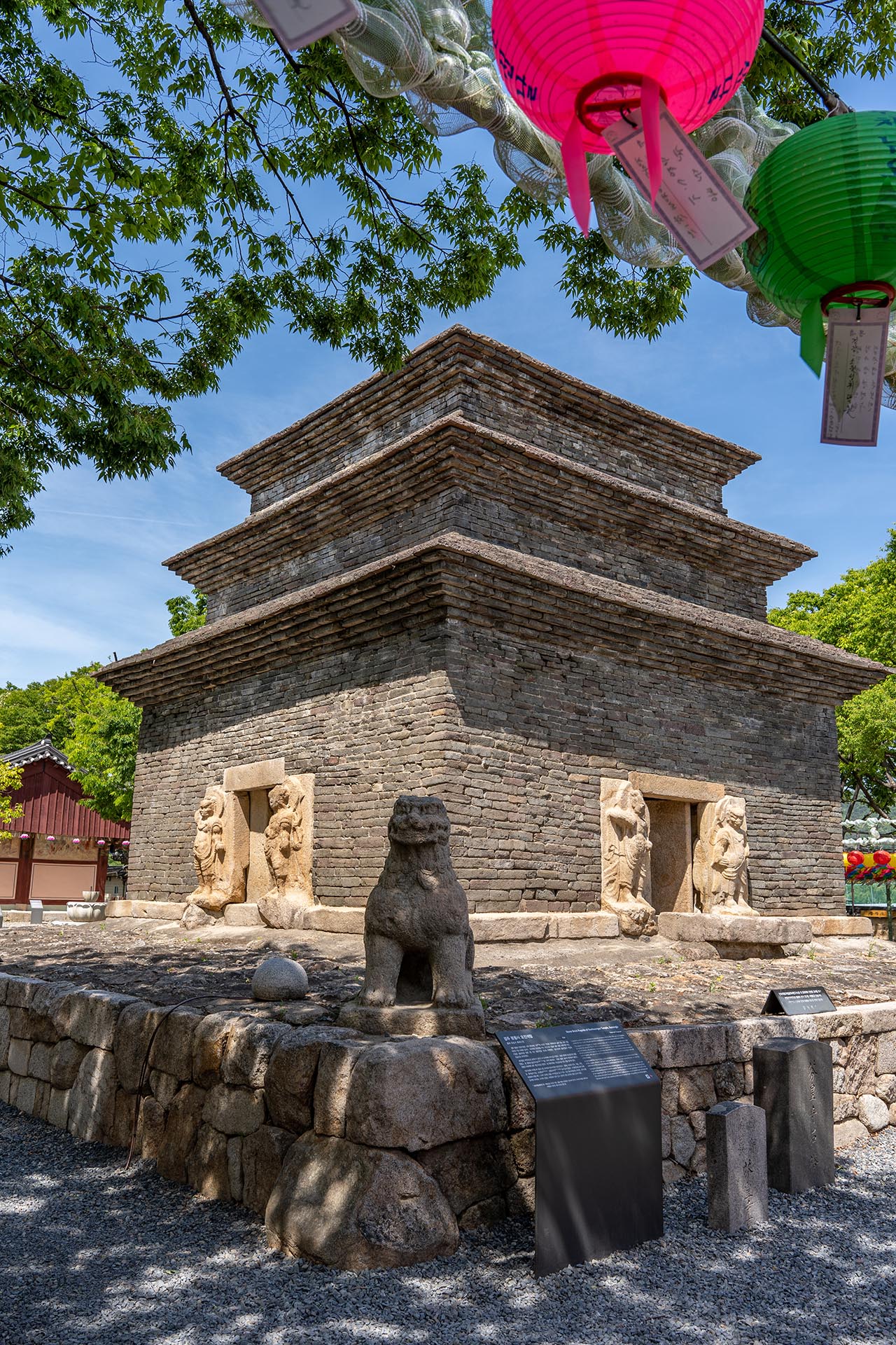 경북 경주 분황사 - 모전석탑 청보리 양귀비 - 분황사 모습 분황사 모전석탑