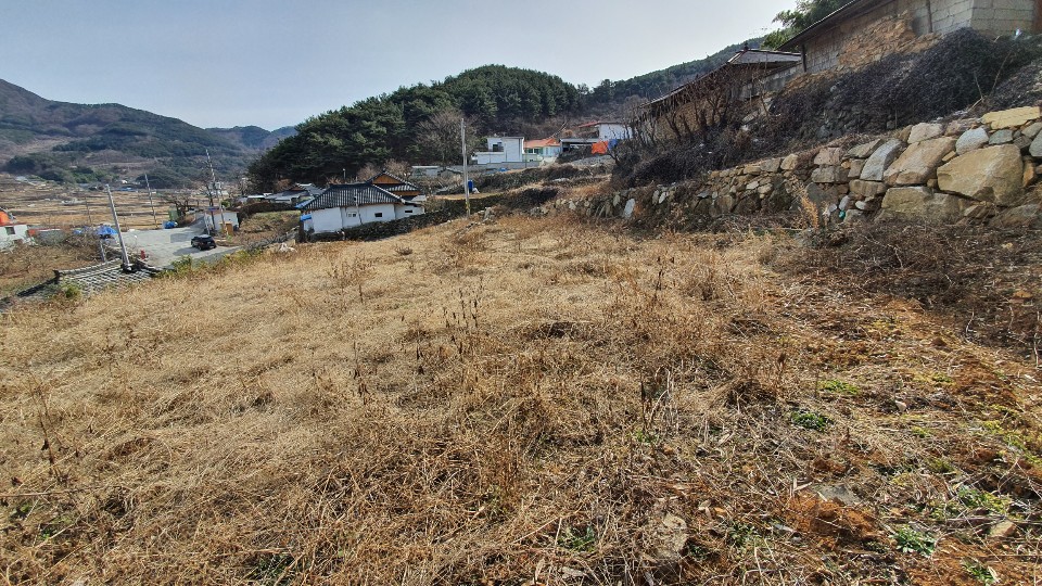  (물번 202) 경남 함안 군북IC 20분거리, 기초토목된 도로 인접한 뷰좋은 전원주택지 318평 매매합니다.