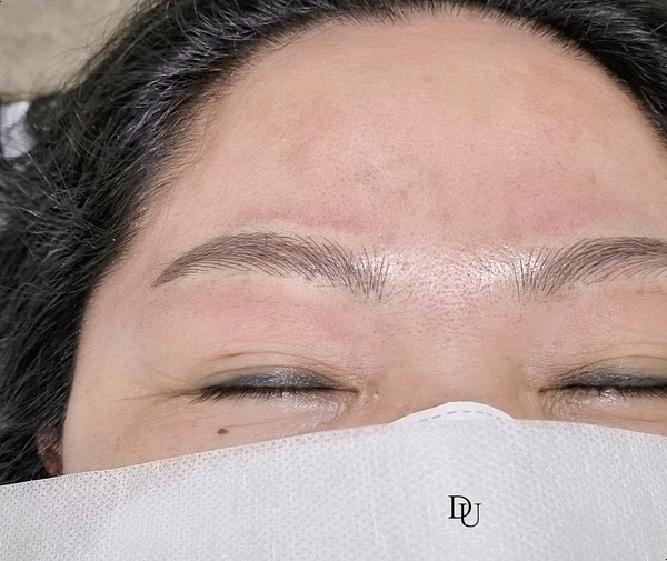  광주 자연눈썹 오랫동안 있던 붉은 잔흔 커버