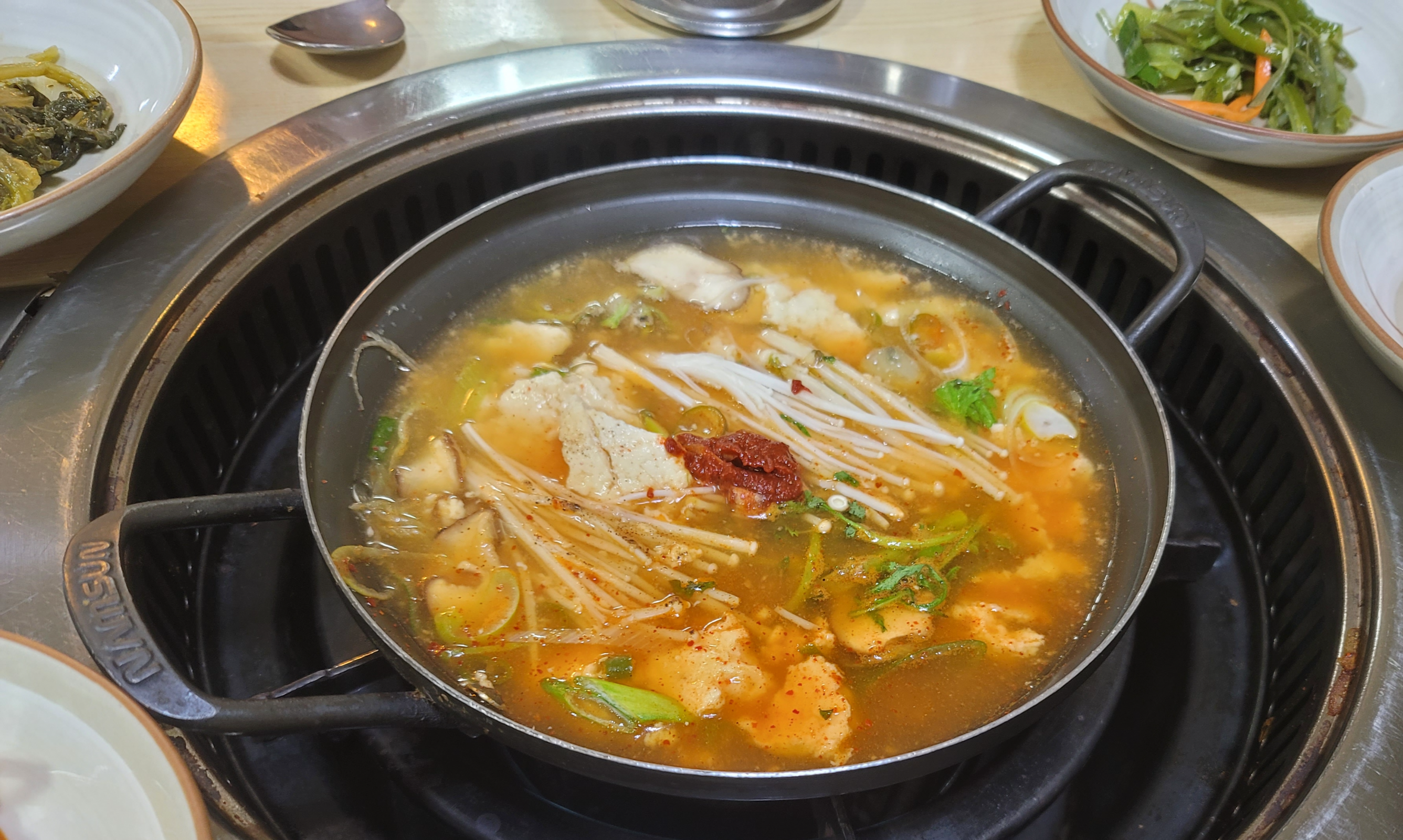 Chodanghanmadangsundubu (초당한마당순두부) 2