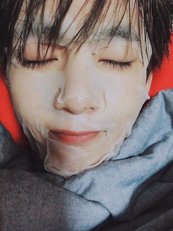  여자들이 부러워할만한 속눈썹을 가진 BTS (방탄) 뷔