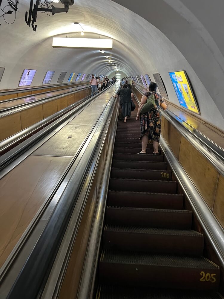 지하철-에스컬레이터