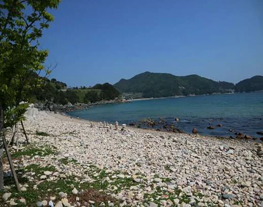 천하몽돌해변