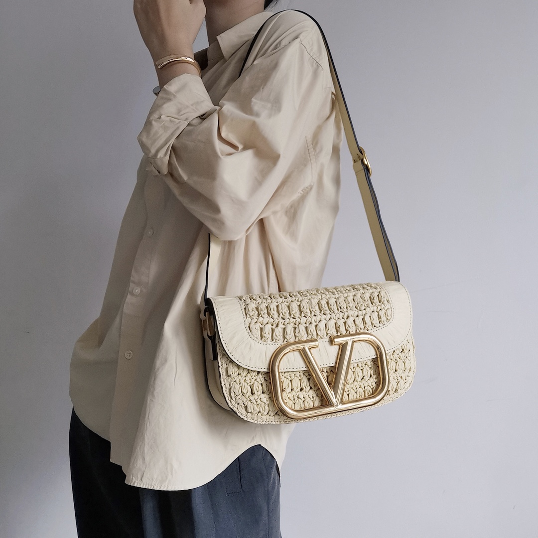 [VALENTINO] 발렌티노 라피아 SUPERVEE 크로스 바디 백 (2 SIZE)