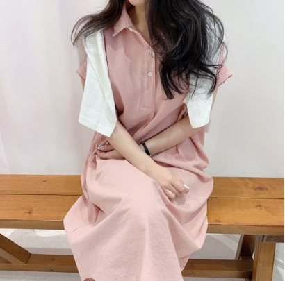  여름원피스 // 시원한 린넨소재에 루즈하게 떨어지는 어깨 소매라인의 셔츠 롱원피스