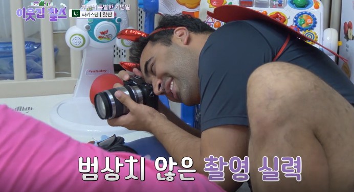 핫산이-딸-사진을-찍는다