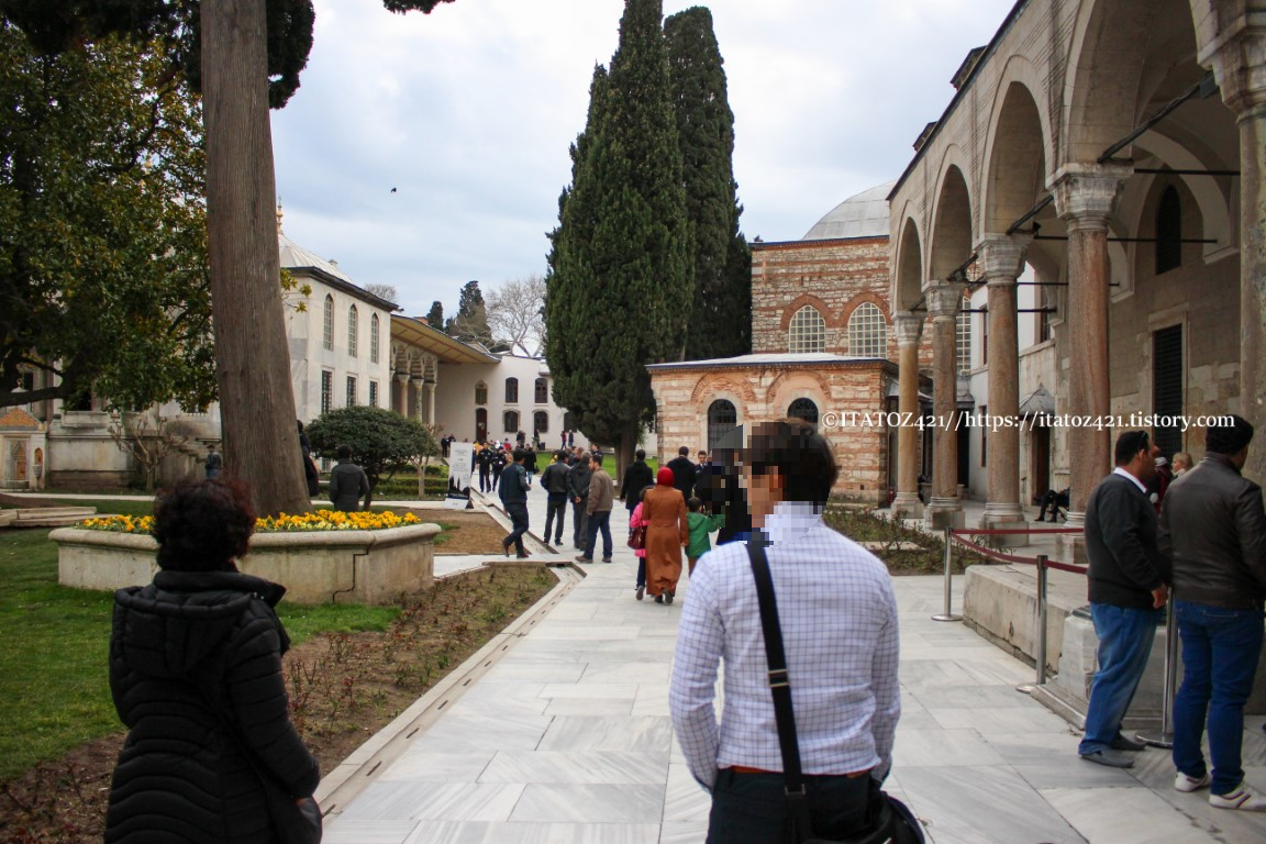 튀르키예 자유 여행 이스탄불 톱카프 궁전 2중정 정원