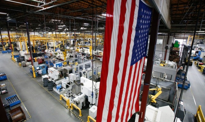 미국 제조업&#44; 2022년 이래 처음으로 확장