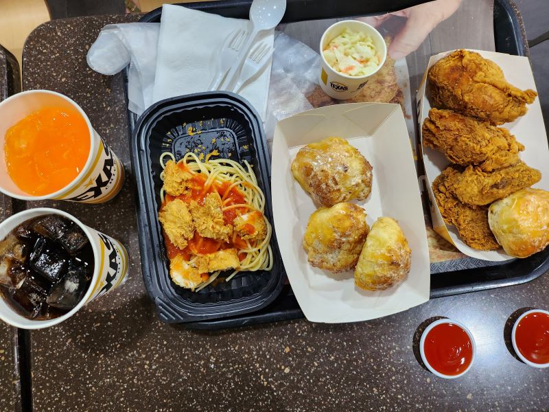 호치민여행_호치민맛집_패스트푸드_햄버거_텍사스치킨