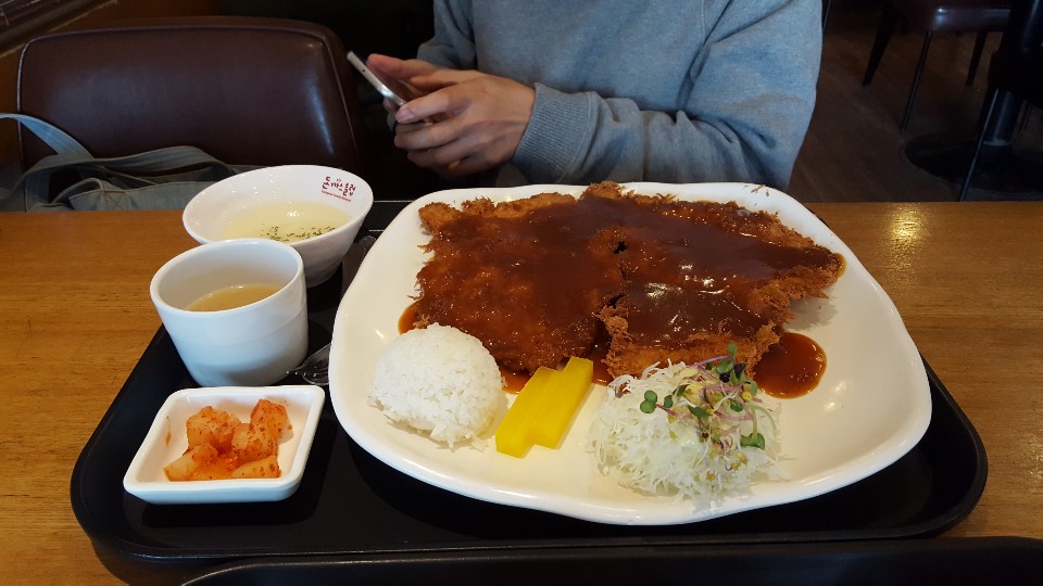 돈까스클럽 이미지