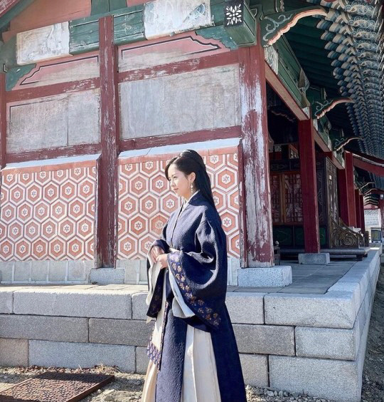  김소현 한복 사진, 中 누리꾼 망언 쏟아져