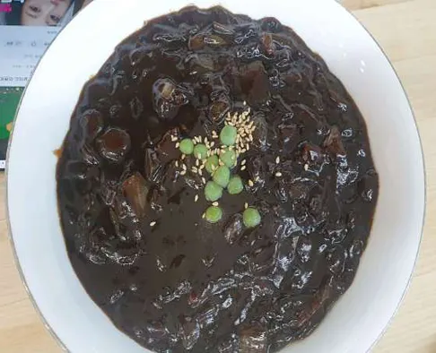얌차반점