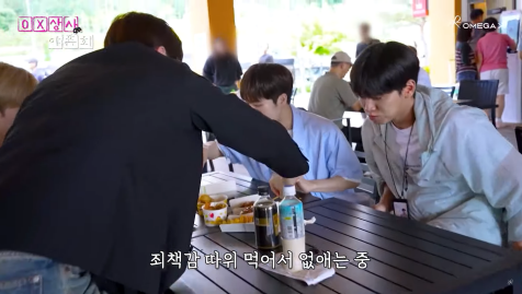 휴게소 야외 테이블에 음식 놓고 갔다가 도난 당한 남돌 | 인스티즈