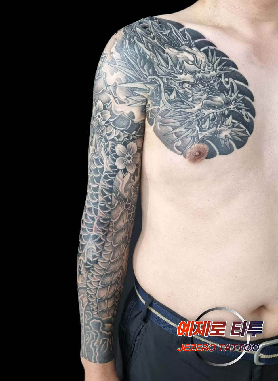 용타투-용문신-이레즈미-가슴긴팔타투-타투도안-용그림-수원타투