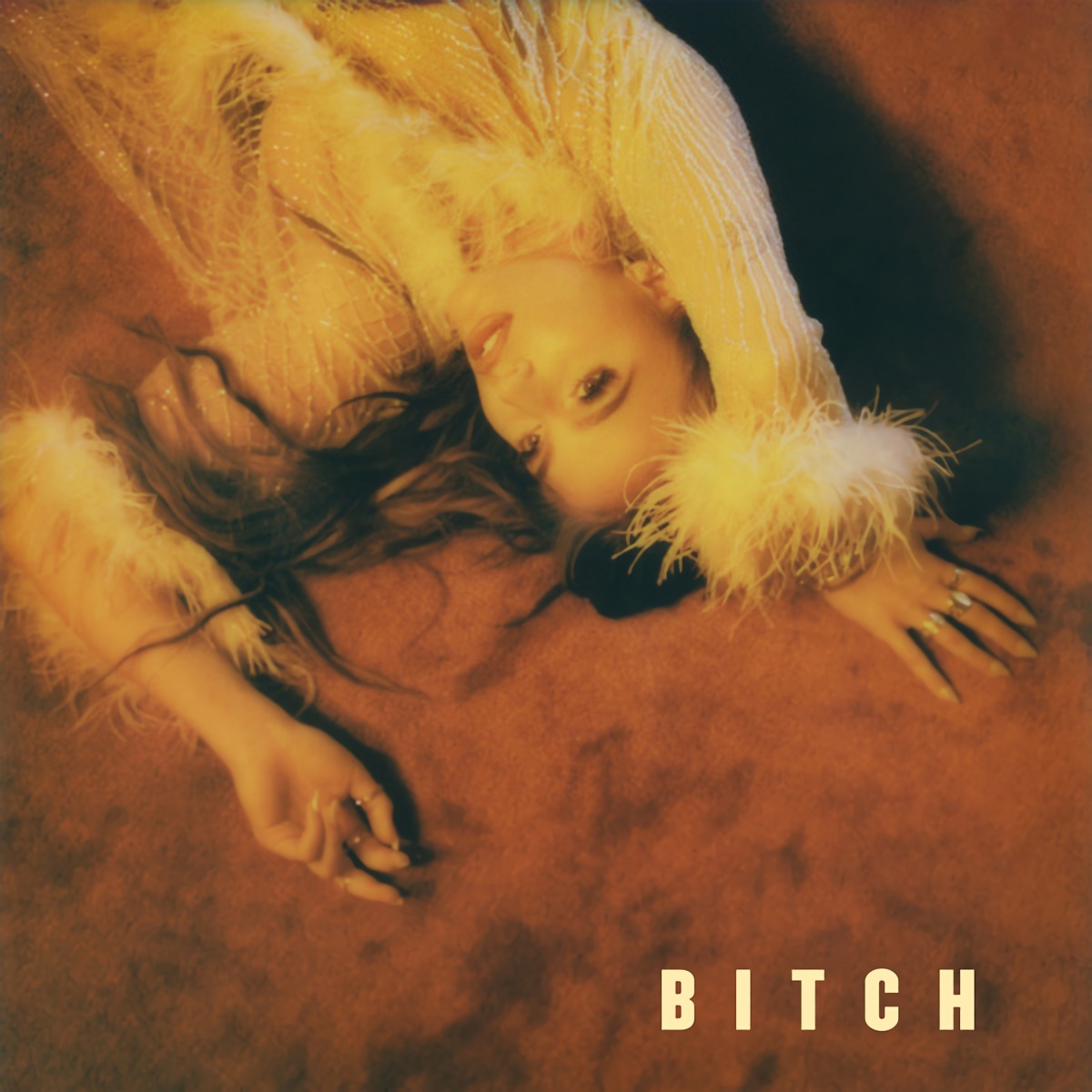  Lennon Stella - BITCH