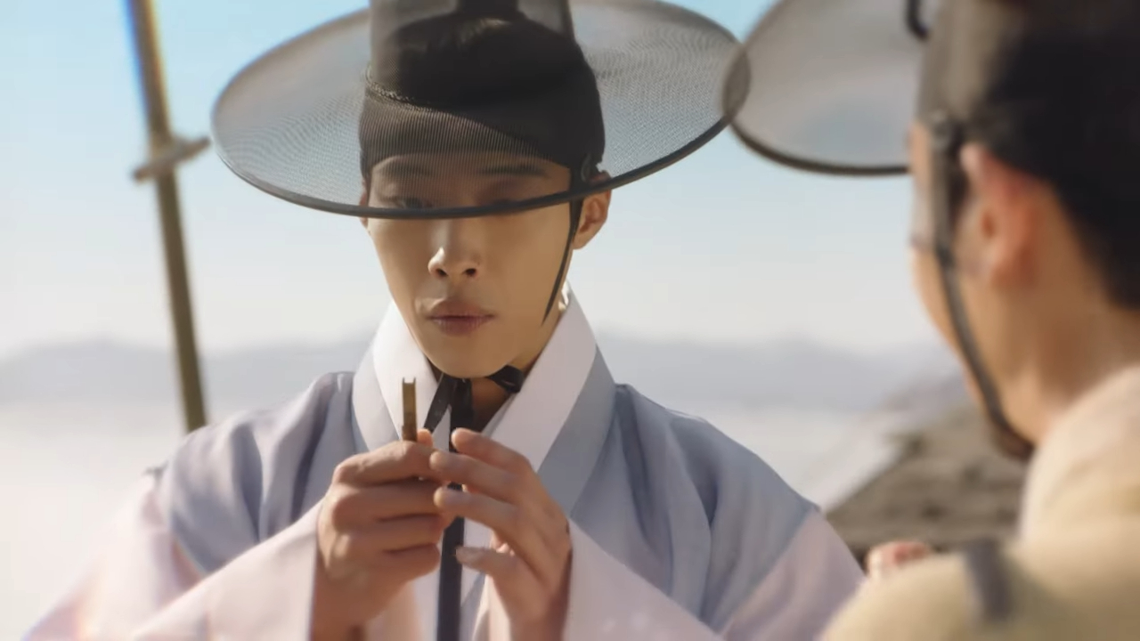  생활 속 필수 꿀팁을 알려주는 남자