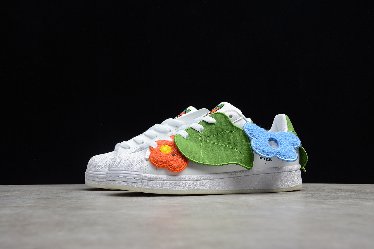  [MELTING SADNESS x ADIDAS ORIGINALS] 멜팅 새드니스 X 아디다스 오리지널스 SST 슈퍼스타 비 화이트 GZ2662