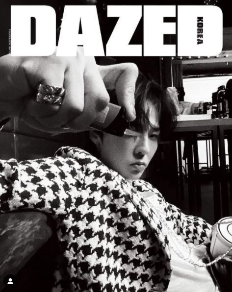  G-Dragon's recent photoshoot is drawing attention.