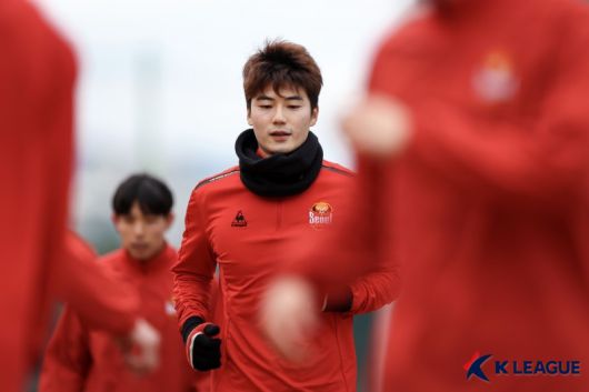  기성용, 초등힉교 시절 동료와 성폭행 의혹 전면 부인