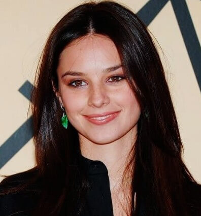 송중기와 케이티 루이스 손더스의 웨딩 사진