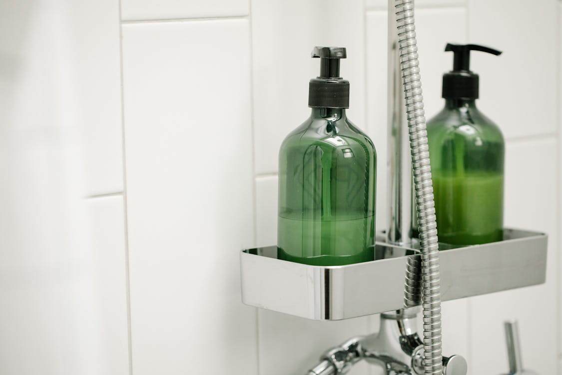  Can I wash my body with shampoo?