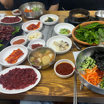  광주 생고기 육회 맛집 유명회관 방문