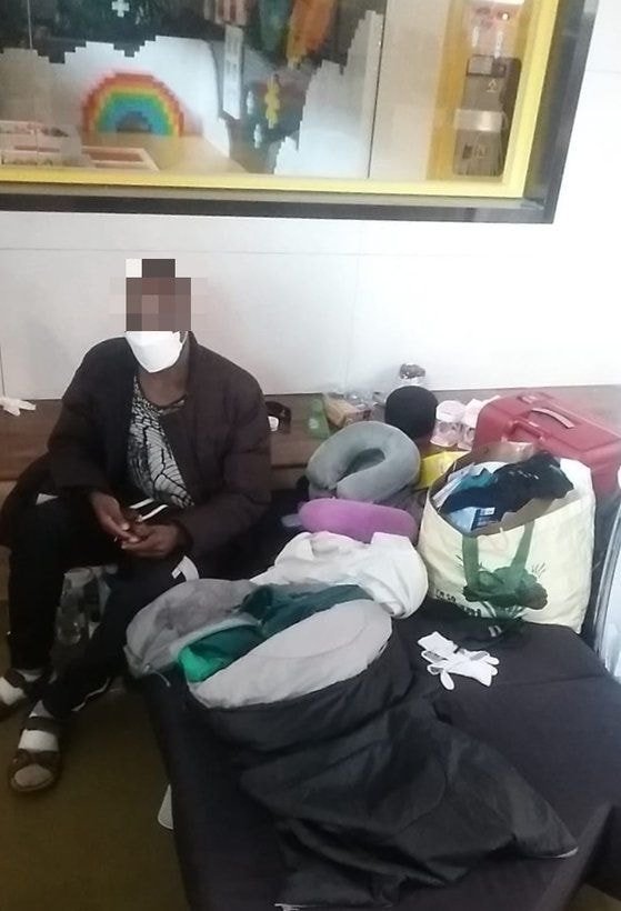  "돌아가면 살해당한다, 내 집은 인천공항 43번 게이트"
