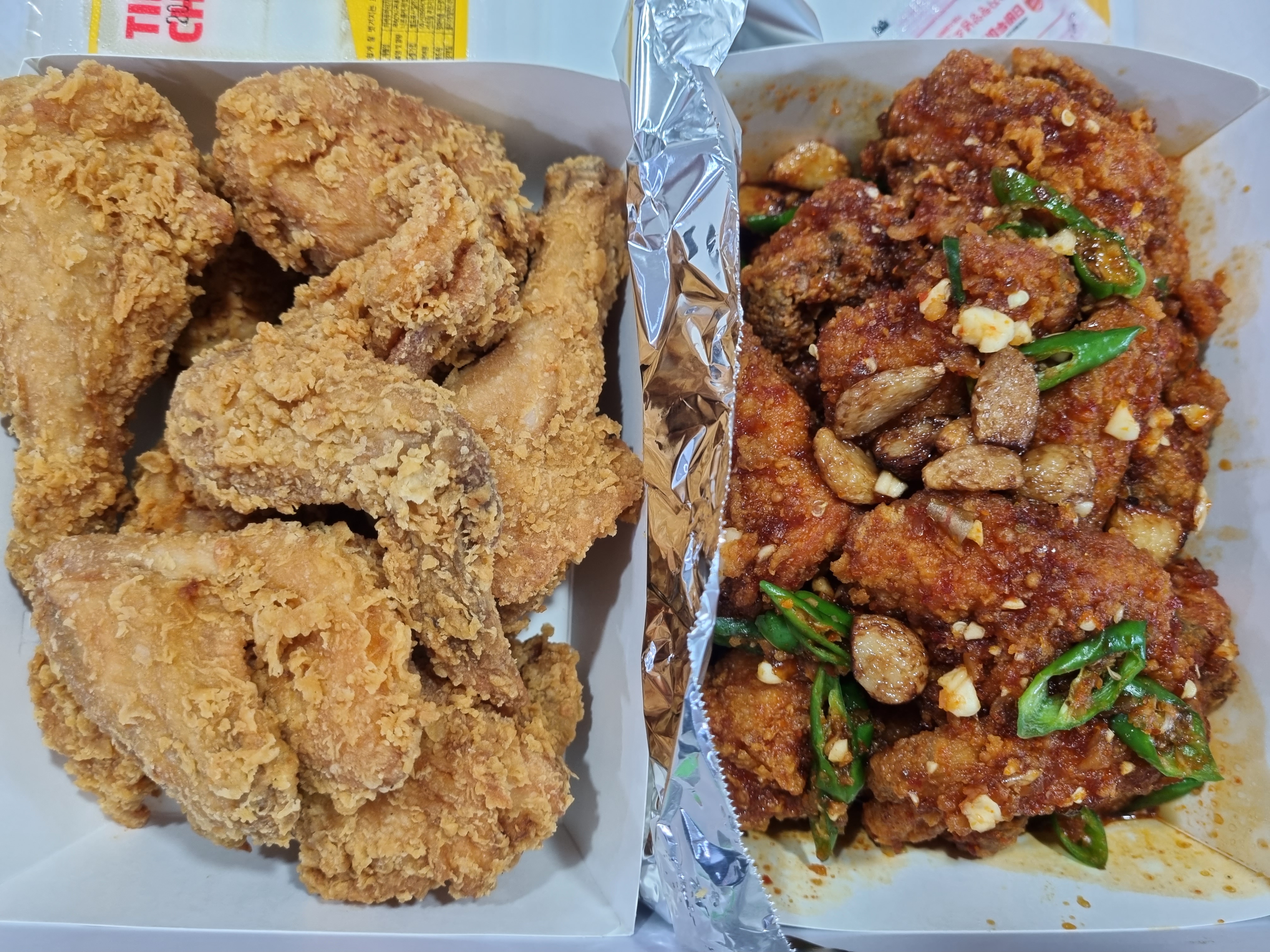  티바두마리 고마간 치킨 매콤하고 단짠한 양념이 일품입니다.