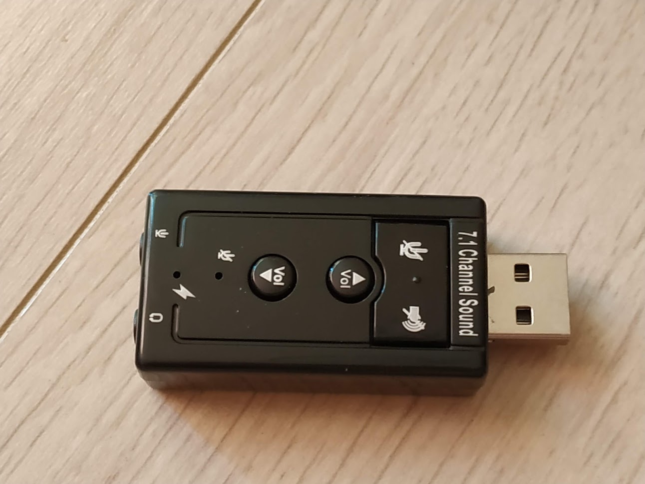 Kebidu USB 2.0 외장 사운드 카드 제품 전면