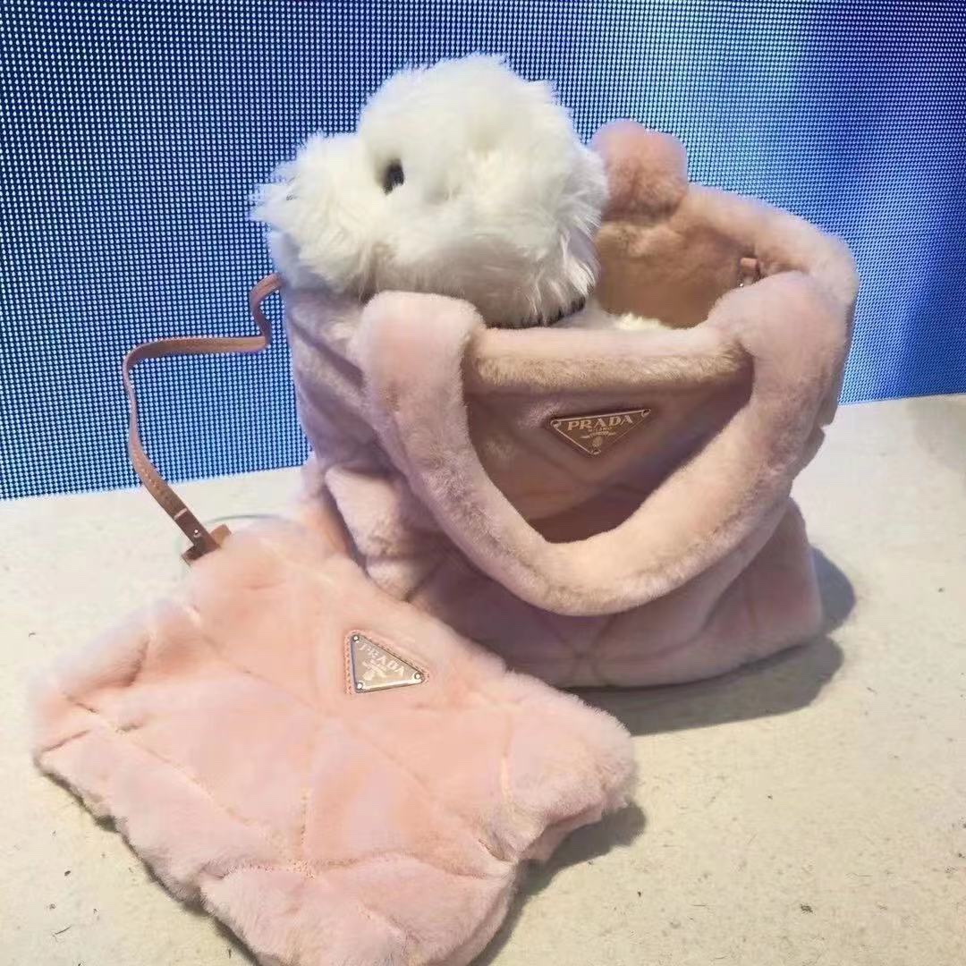  [PRADA] 프라다 시어링 토트백 1BG378_2EC9_F0002_V_WOO (2 COLOR)
