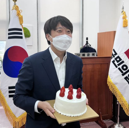 이준석