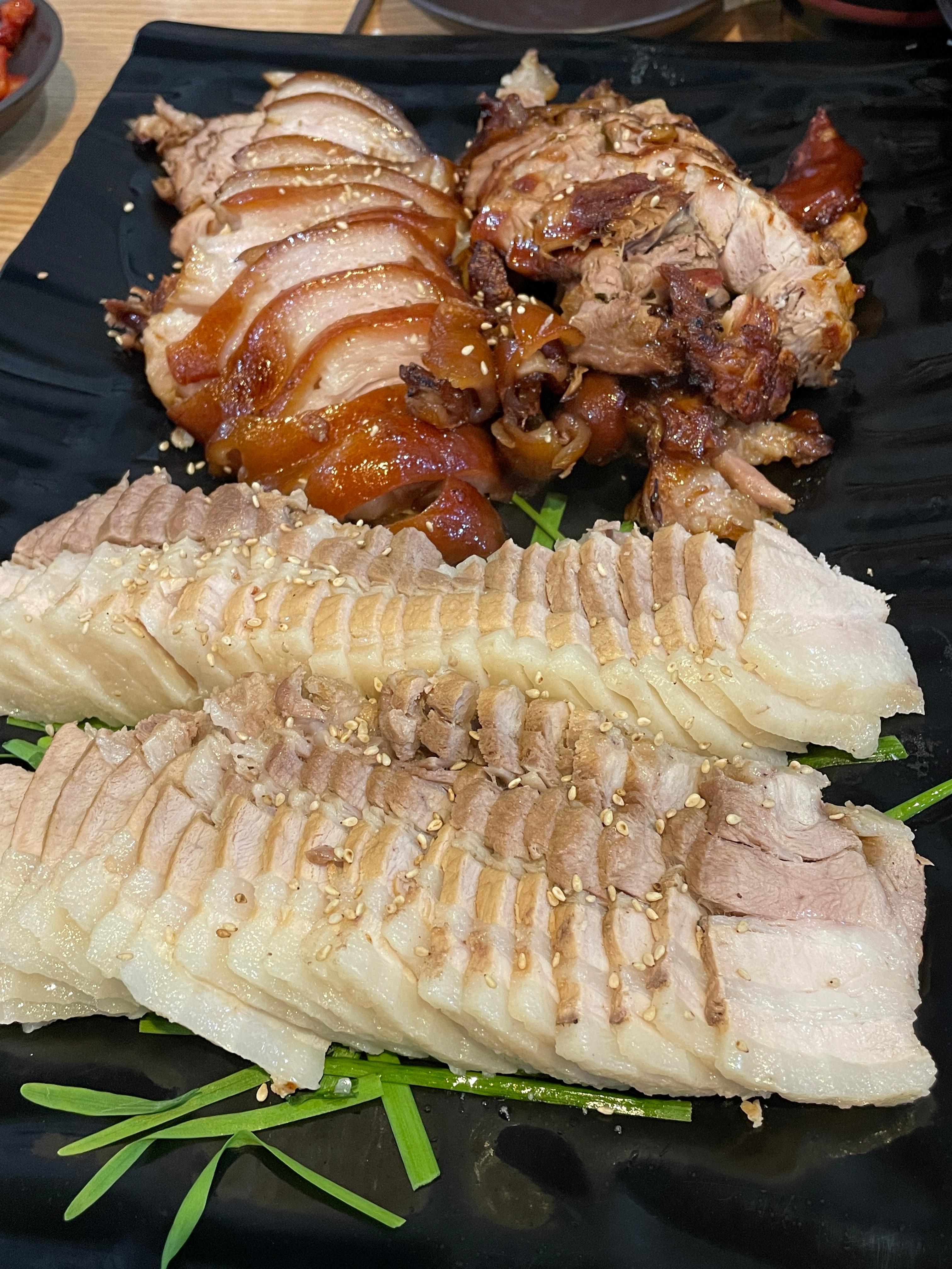 Oseongjokbal (오성족발) 3
