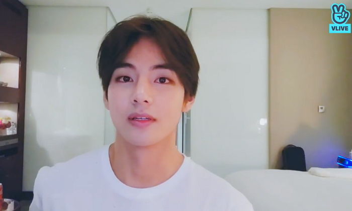  생얼과 화장한 얼굴 차이가 거의 없다는 방탄소년단 뷔