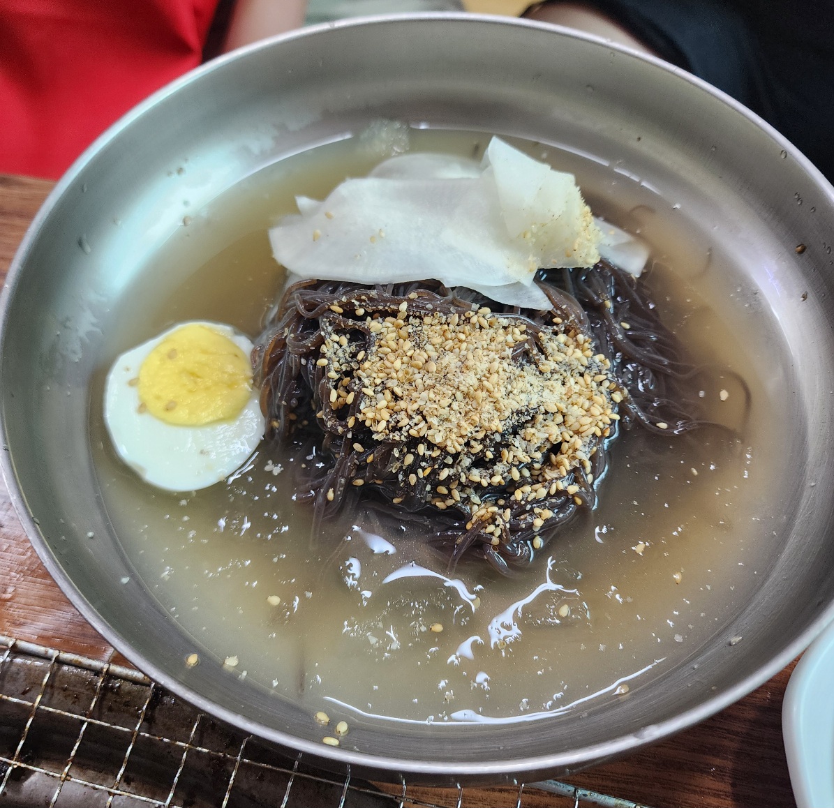 물냉면