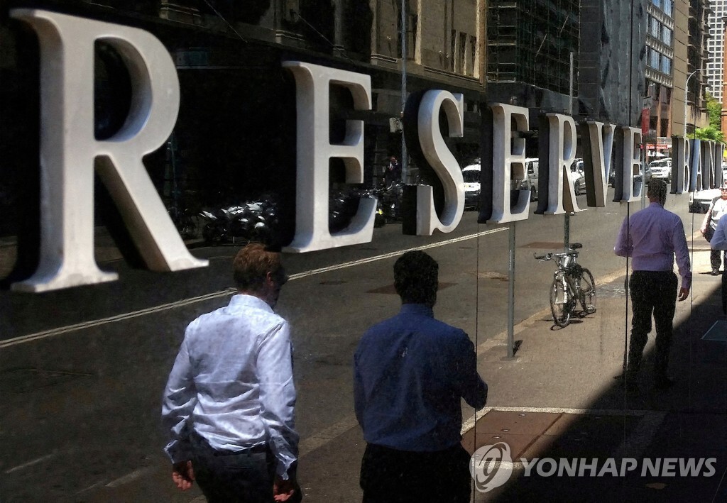  호주 중앙은행, 예상깨고 기준금리 전격인상…3.6→3.85%