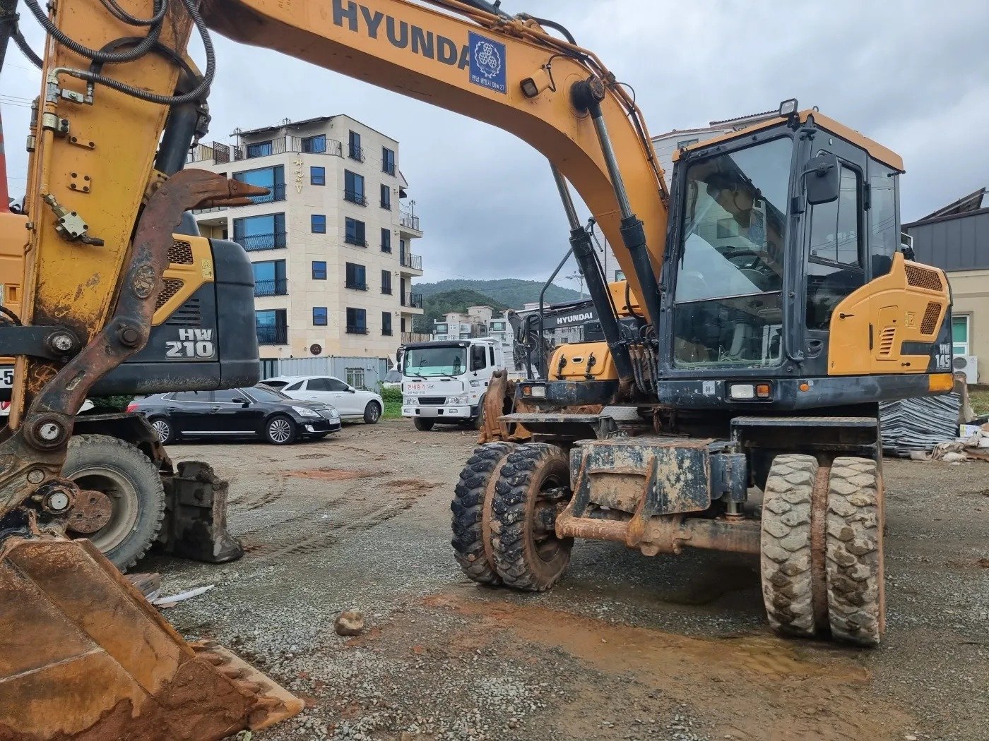  현대 HW145 2017년식 5700만원 판매합니다.