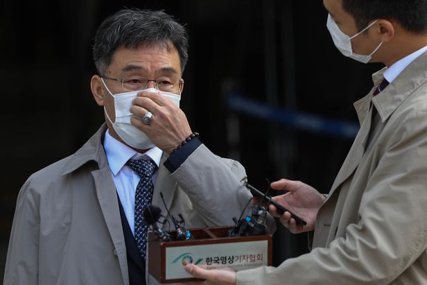  김만배 前의원 선거에 8000만원 중앙지검, 이재명 측근 로비 의혹 뭉갰다 대검, 대장동 관련 수사 감사 지난 1년간 친 문재인 정권 지휘부 대장동 사건 뭉갠 것 아닌지 감사