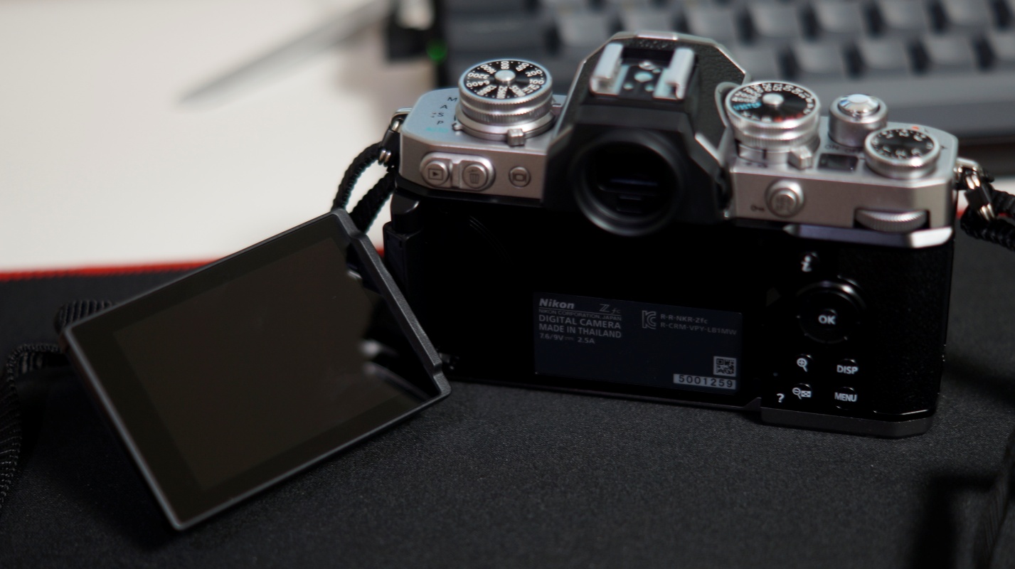 니콘 Zfc 레트로 디자인의 미러리스 디지털카메라 개봉기 사진5