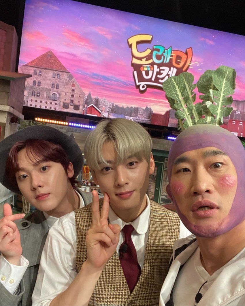  염색머리 안어울린다는 반응 많은 차은우 최근 방송에서 스타일링 코디 모음.jpg