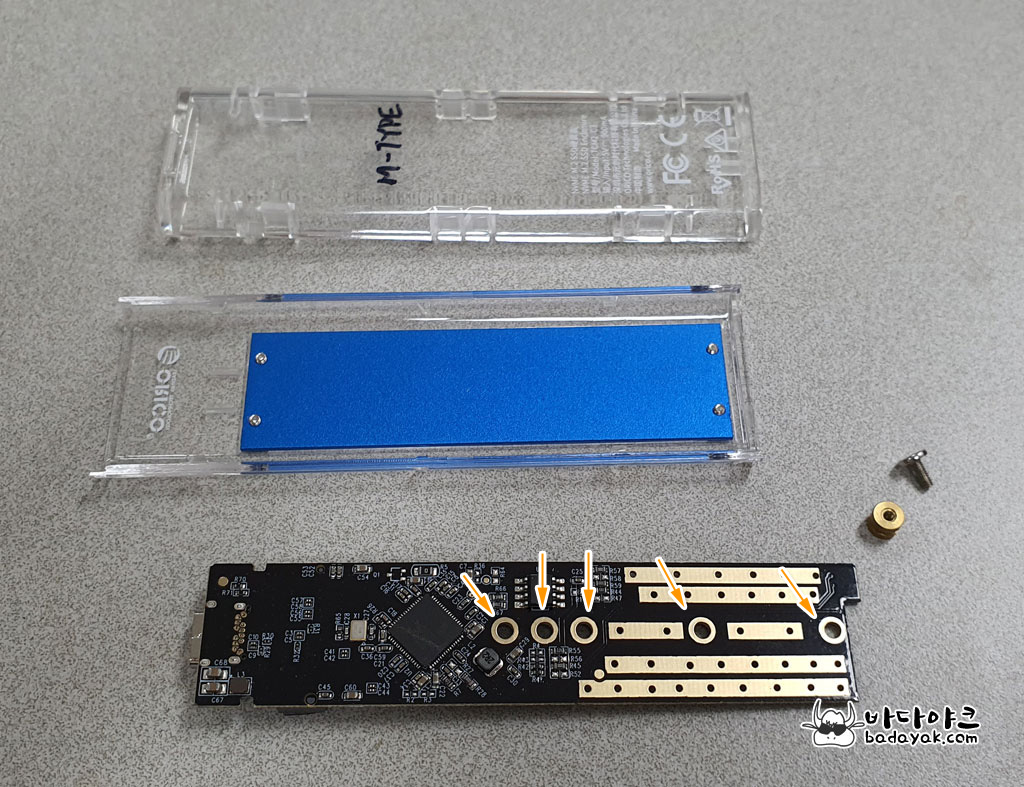 오리코 M2 NVMe 투명 SSD 케이스 구조