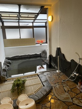 Indoor Hot Springs 실내 온천탕