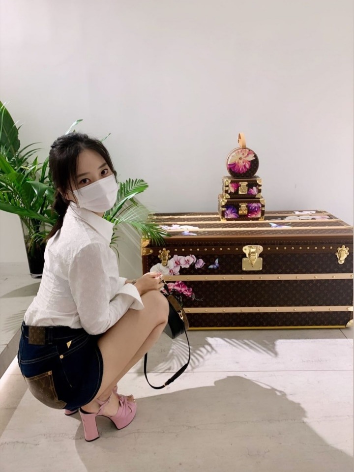  신재은  인스타 각선미 몸매