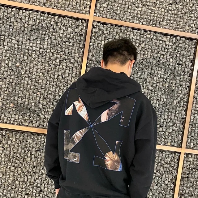  [OFF WHITE] 오프화이트 20FW 카라바지오 애로우 스웨트 셔츠 후드 티셔츠 OMBB037E20FLE0041010