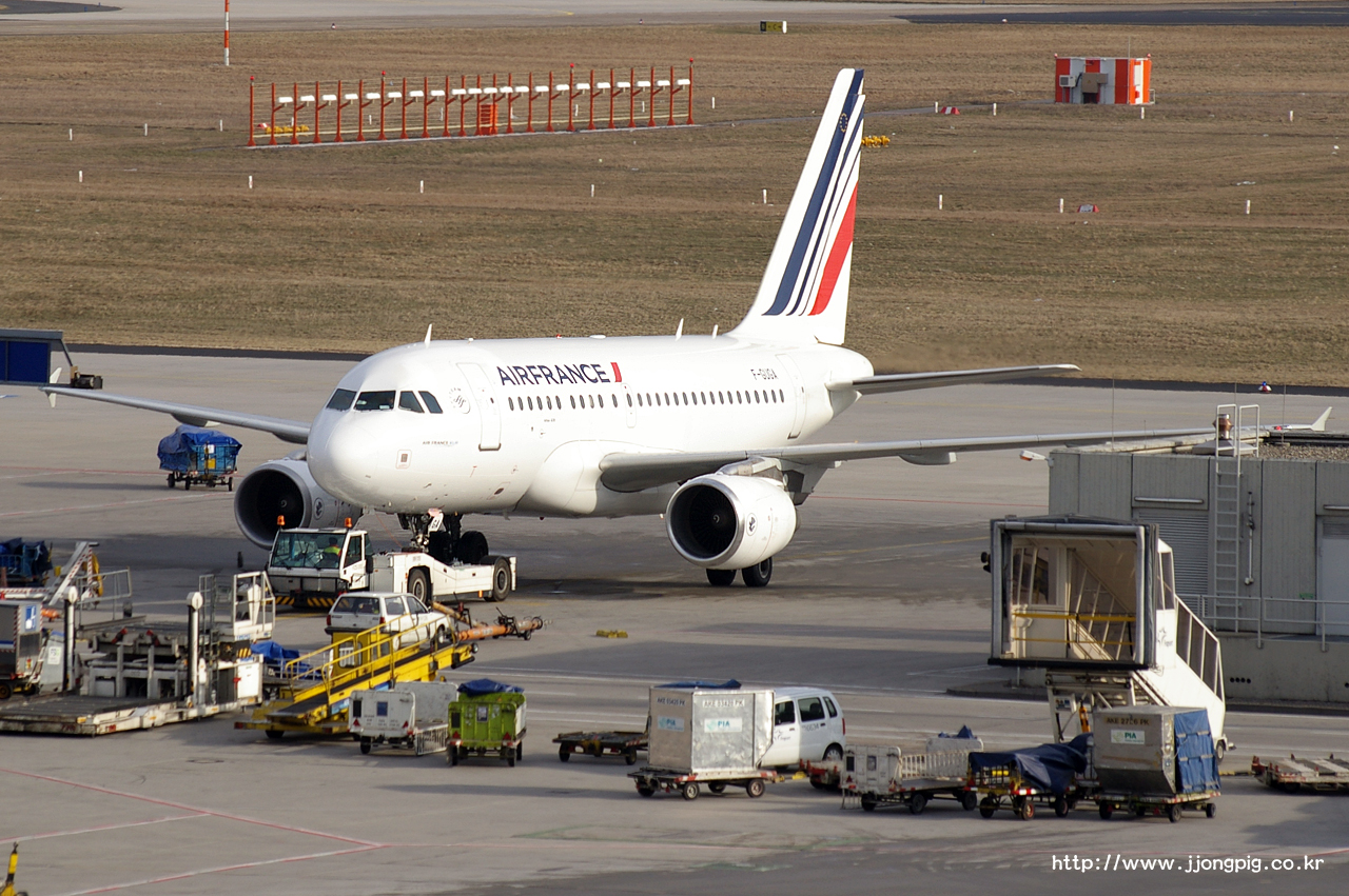 에어 프랑스 Air France AF AFR F-GUGA A318-100 Airbus A318-100 A318 프랑크푸르트-암 마인 공항 Frankfurt am Main (Rhein-Main AB) 프랑크푸르트 Frankfurt am Main FRA EDDF