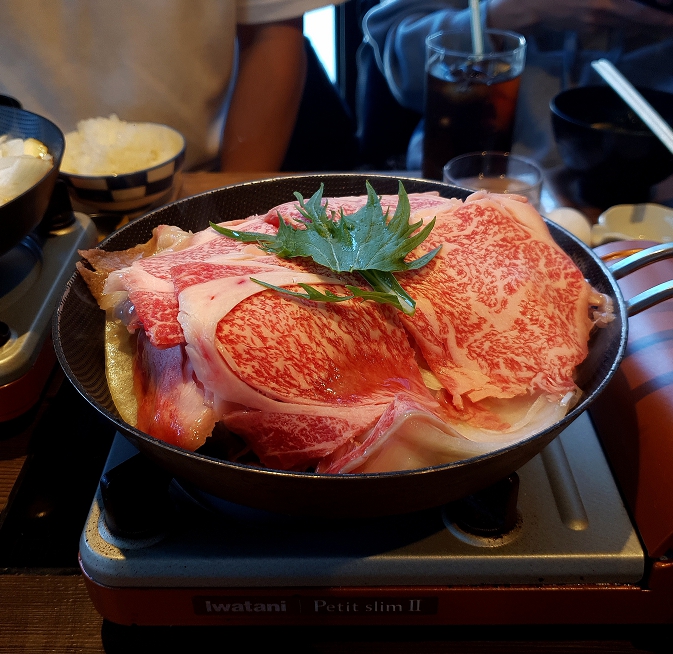 오사카 난바 Popular Sukiyaki Hokuto(大衆すき焼き 北斗) 스키야끼 특상정식