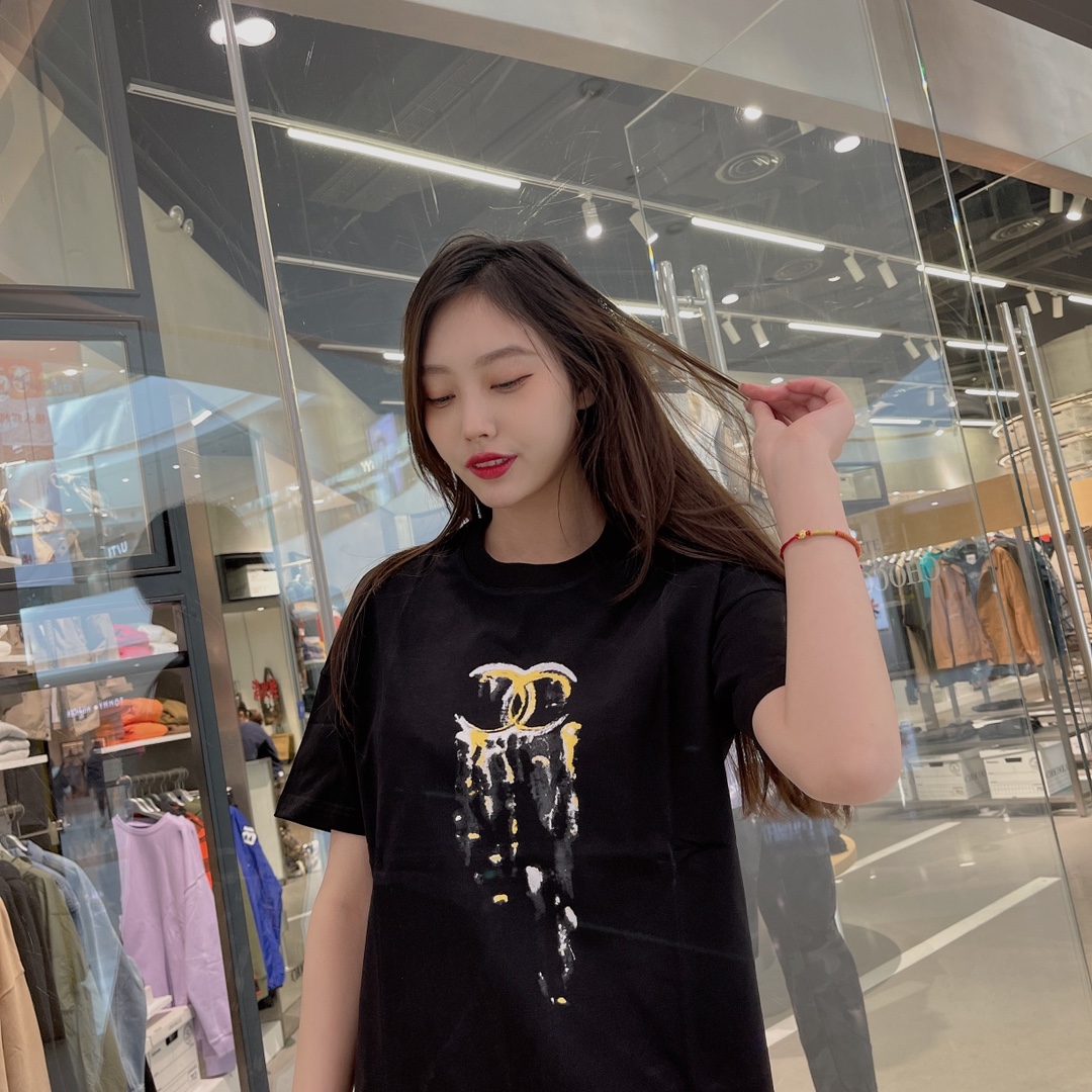  [CHANEL] 샤넬 멜트 인 페인트 반팔 티셔츠 (2 COLOR)